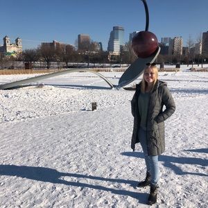 Meet your Posher, Delaney